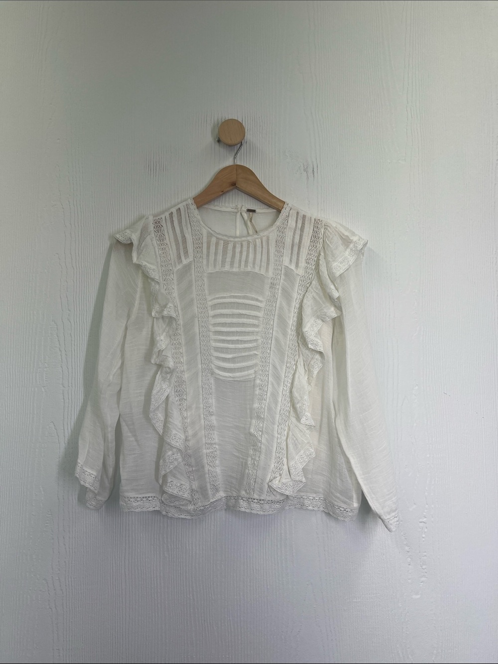 Free People - Jasmine Ivory Ruffled Lace Boho Lightweight Blouse Size Small - Picture 8 of 11